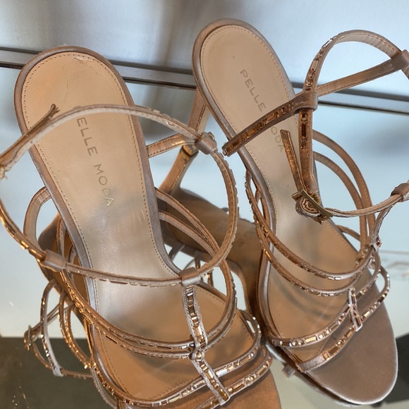 Pelle Moda Crystal Embellished Heels - Size 8 - Picture 9 of 15